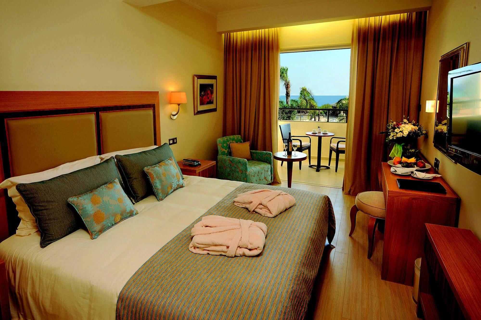 Hotel Olympic Bay Adults Only Ayia Napa Exterior foto